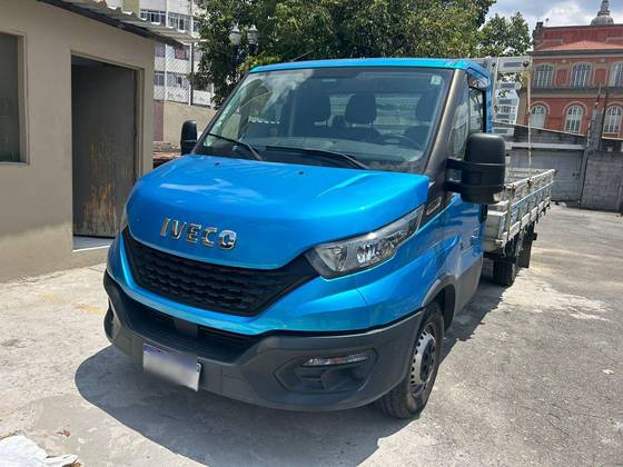 IVECO DAILY 2.3 TURBO DIESEL 30-130 CHASSI CS MANUAL IVECO DAILY 2.3 TURBO DIESEL 30-130 CHASSI CS MANUAL